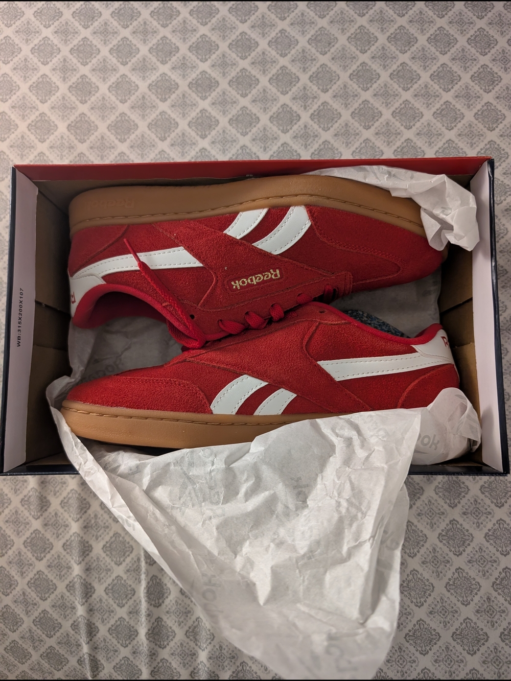 NEW! Reebok Classic Red Suede Women's Sneakers with Gum Sole - Size 9